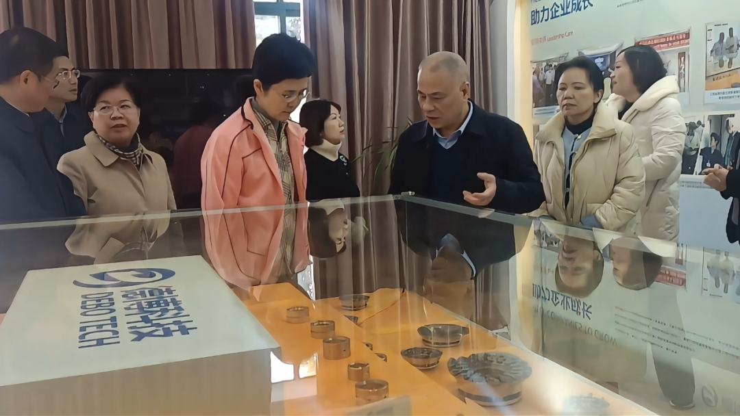 江西省政協(xié)副主席、省工商聯(lián)主席謝茹等一行領(lǐng)導(dǎo)蒞臨公司調(diào)研指導(dǎo)！